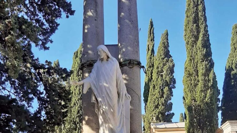 Beyond the veil: Catacombs and Cemeteries of Palermo - Getting There Fast: Via dei Benedettini and Private Transport