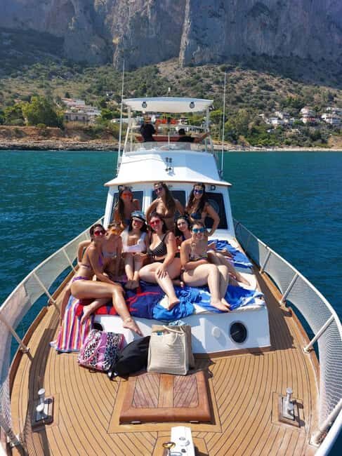 Boat trip Palermo - Group Vibe and Service Style: Relaxed, But Organized