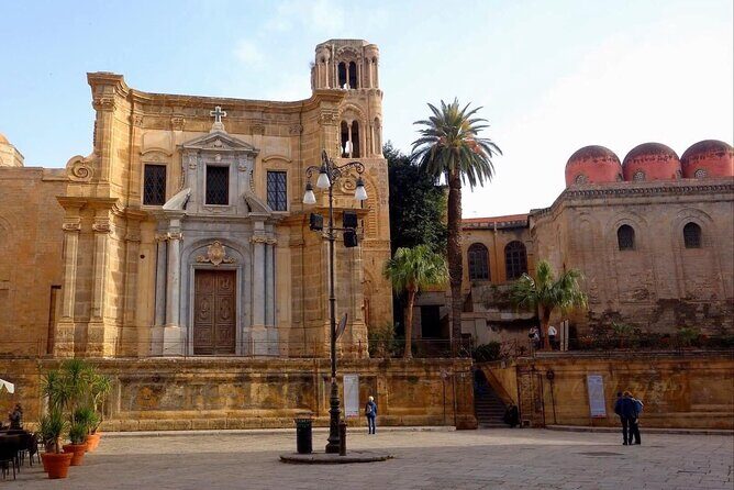 Discover Palermo - Quattro Canti and the seventeenth-century square lesson