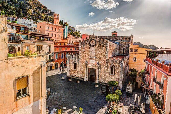 Etna And Taormina Full Day Excursion from Palermo - Taormina in 2 Hours: Go Straight to the Amphitheatre