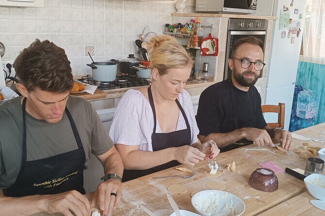 Fresh pasta and tiramisù class in Palermo - Group size and practical comfort: why 10 people is the sweet spot