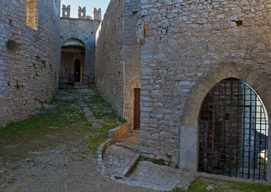 From Palermo: Medieval castle tour of Caccamo and Cefalù. - Caccamo: a Norman castle on a steep rocky spur (1.5-hour guided visit)