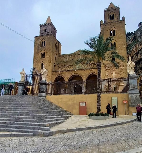 From Palermo: Medieval castle tour of Caccamo and Cefalù. - Getting started outside Hotel Politeama and staying on schedule