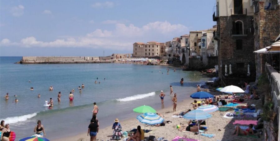 From Palermo: Monreale and Cefalù Day Trip - Cefalù old town: labyrinth streets, ancient buildings, and pause-friendly time