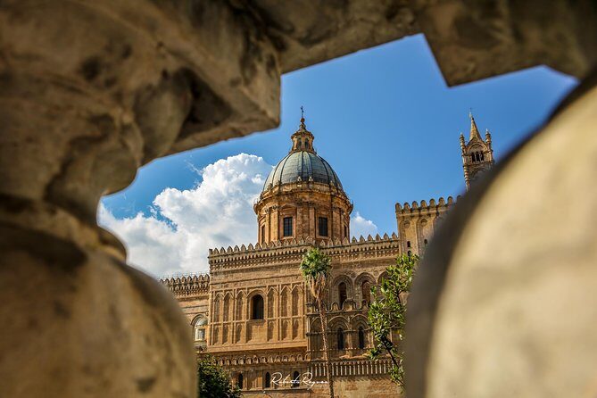 Guided tour of the historic center Palermo - Small group pacing: better for questions than big-bus touring