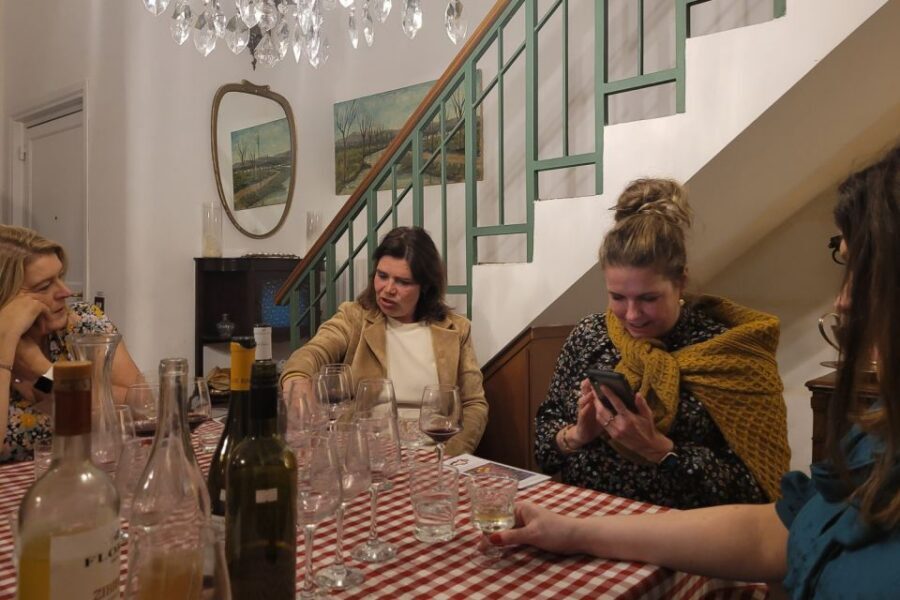 Palermo: 2-Hour Sicilian Cheese and Wine Tasting Tour - A private-home tasting in a real 16th-century building