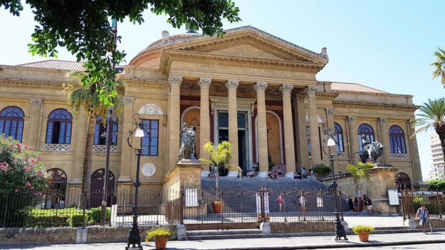Palermo Audioguide - TravelMate app for your smartphone - Landmark Clusters: From Catacombs to Palermo’s Churches