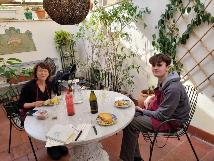 Palermo: Cooking and Limoncello Class - Entering the Day at Capo Market (and meeting Patrizia)