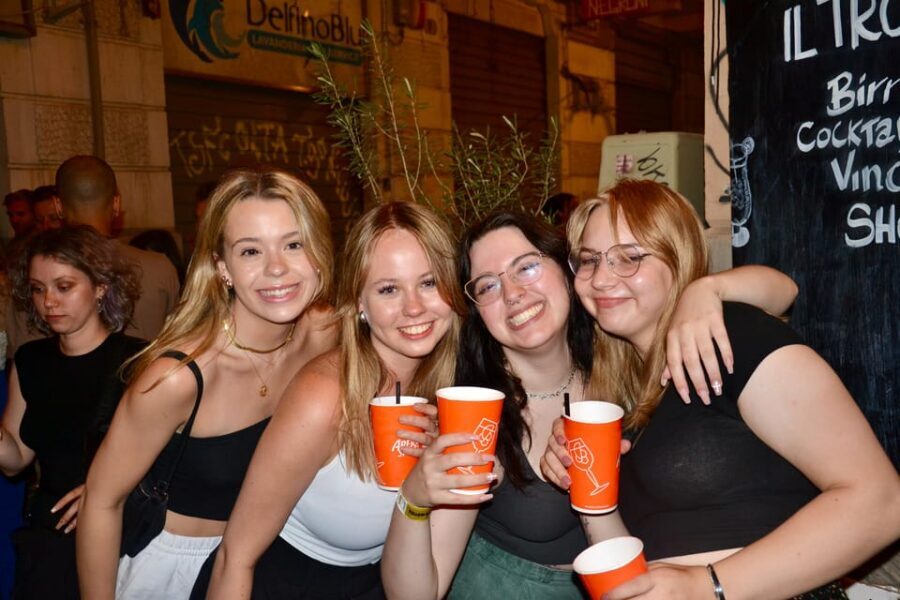 Palermo: Guided Bar Crawl with Shots and Discounts on Drinks - Timing and pacing: what 30 to 60 minutes per bar really feels like
