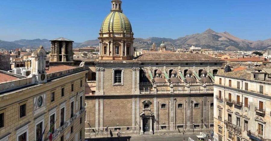 Palermo: Historical Center Walking Tour with Rooftop Views - The rooftop climb at the convent: skyline views made for real orientation