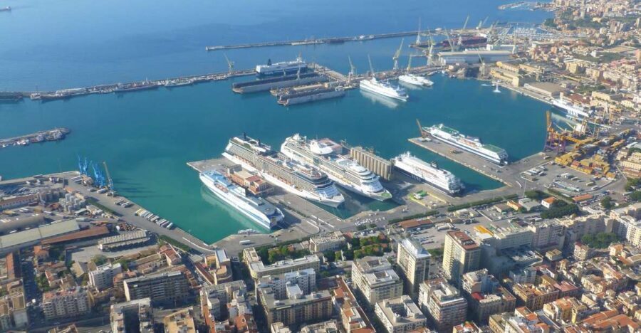 Palermo in 2 ore Monumenti principali e Mercati storici - A two-hour loop that starts at Feltrinelli and keeps momentum