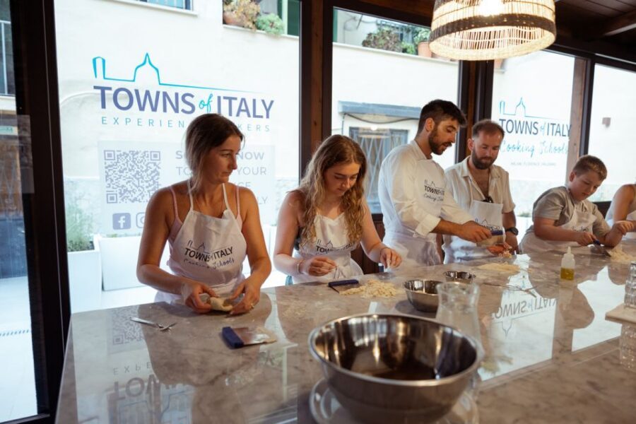 Palermo: Pizza and Gelato Cooking Class with Dinner and Wine - Language, group energy, and who this works best for