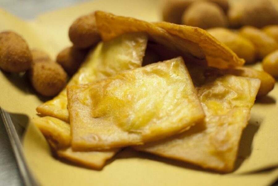 Palermo Sicilian Street Food Tour: Small Group with a Local - Drinks and Pace: Expect Enough to Drink With the Food