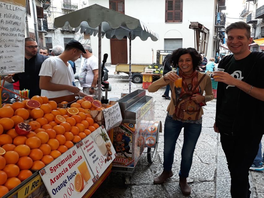 Palermo storie e segreti: tour tra arte misteri e leggende - del Capo market: scents, colors, and smart street-food tasting