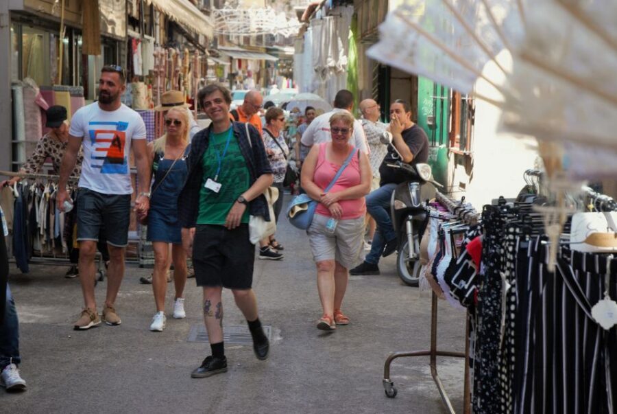 Palermo: Street Food and Local Market Tasting Tour - The Food Lineup: Arancini, Panelle, Sfincione, and the Adventurous Bites