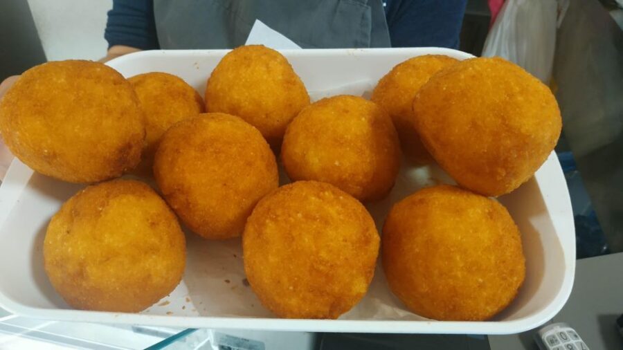 Palermo: Street Food Walking Tour with Local Guide & Tasting - How much it costs, and why $52 can make sense