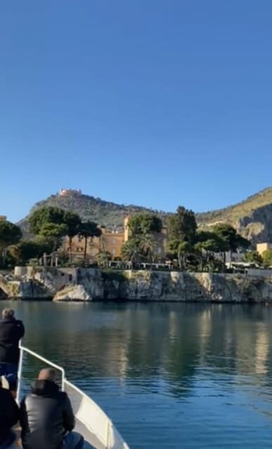 Palermo: the city from the sea - Getting on board at Cala Marina and meeting the pace of the trip