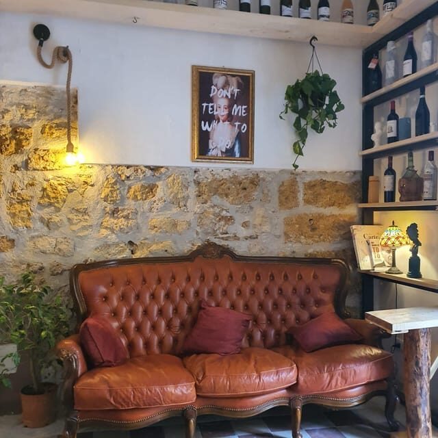 Palermo: Wine Tasting with Sicilian Tapas - 26mq Urban Winery: a tiny wine bar with a personal build
