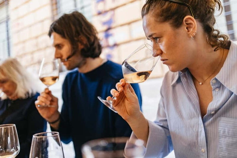 Palermo: Wine Tasting with Snacks at Bottega Monteleone - Wine-by-wine: what the pairing format teaches you