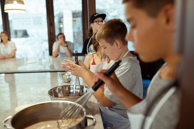 Palermo's Delight: Unleash the Secrets of Pizza and Gelato Making - Where Palermo’s Lesson Starts: Via Volturno and a Working Kitchen