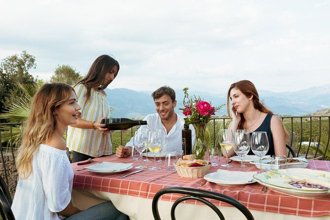 Private 8 Days Food & Wine Lovers Tour of Sicily - Ortigia by night in Syracuse: fresh fish, pastries, and three tasting stops