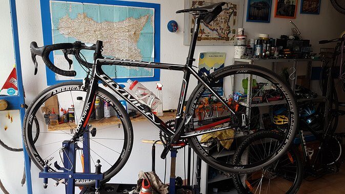 Rent a Carbon or Aluminum Road Bike in Sicily - Palermo by bike: why this rental feels practical