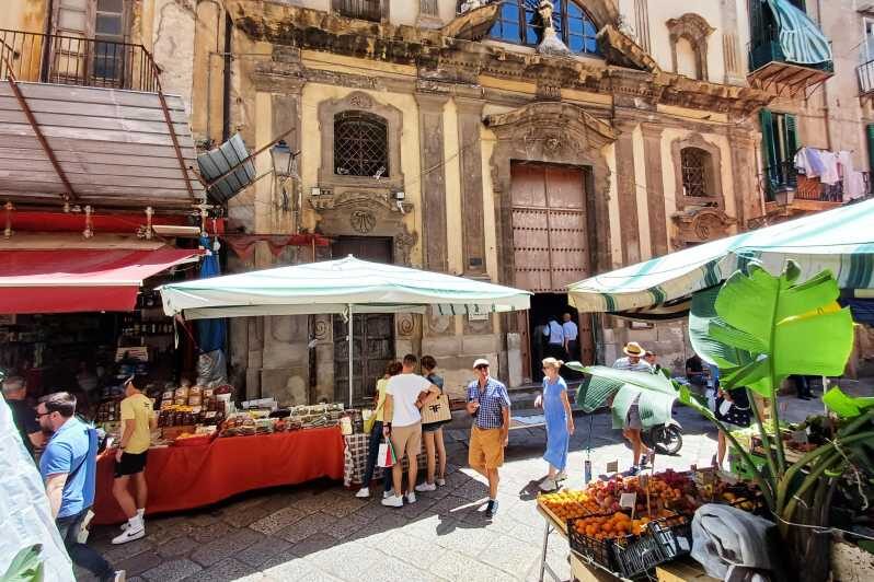 Scopri il Cuore di Palermo: arte, monumenti e mercati - Meeting at Via Cavour and Getting Oriented Fast